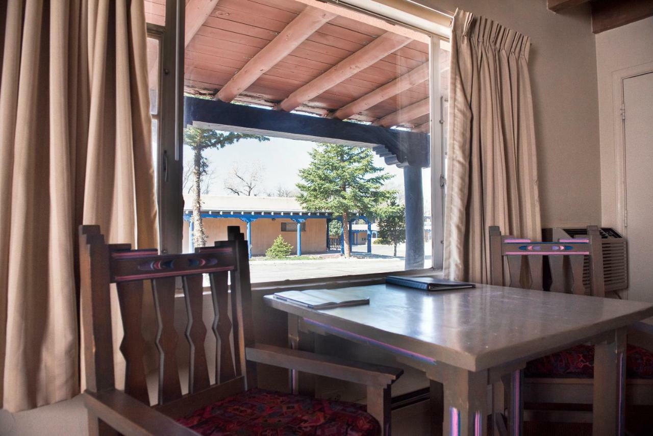 Kachina Lodge Resort And Meeting Center Taos Esterno foto