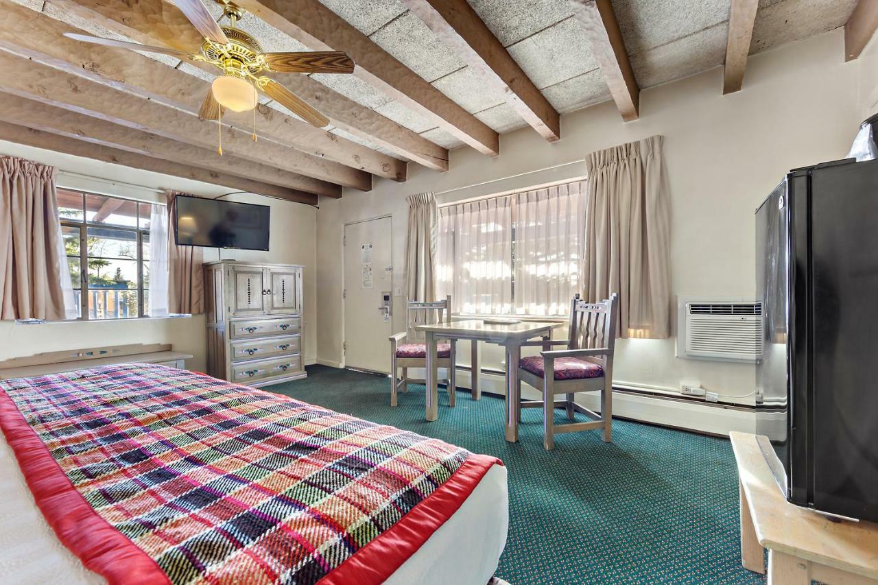 Kachina Lodge Resort And Meeting Center Taos Esterno foto